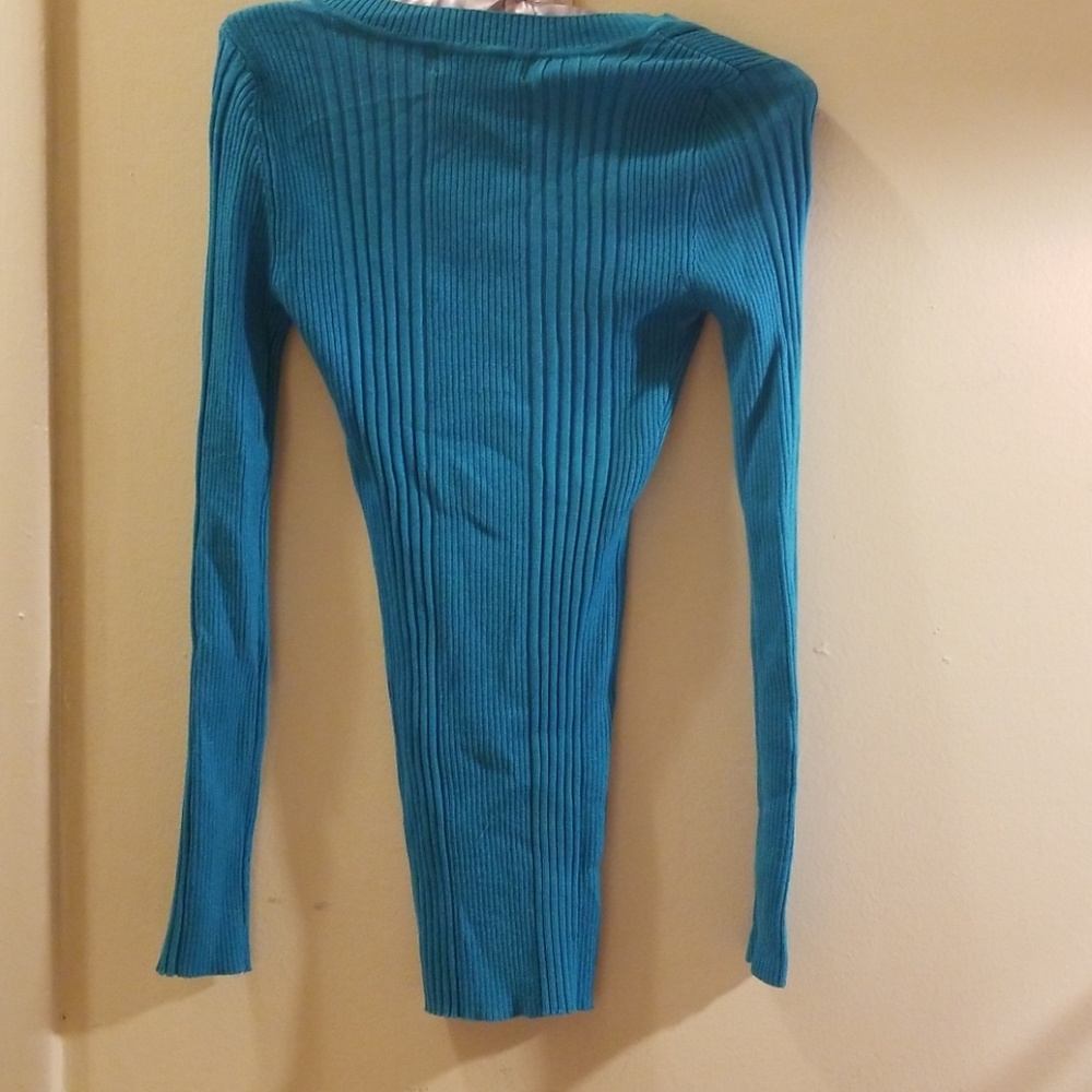 Sweater - Picture 2 of 3